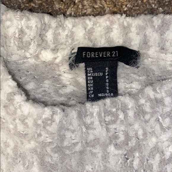 Very soft Forever 21 knit sweater - Picture 2 of 3